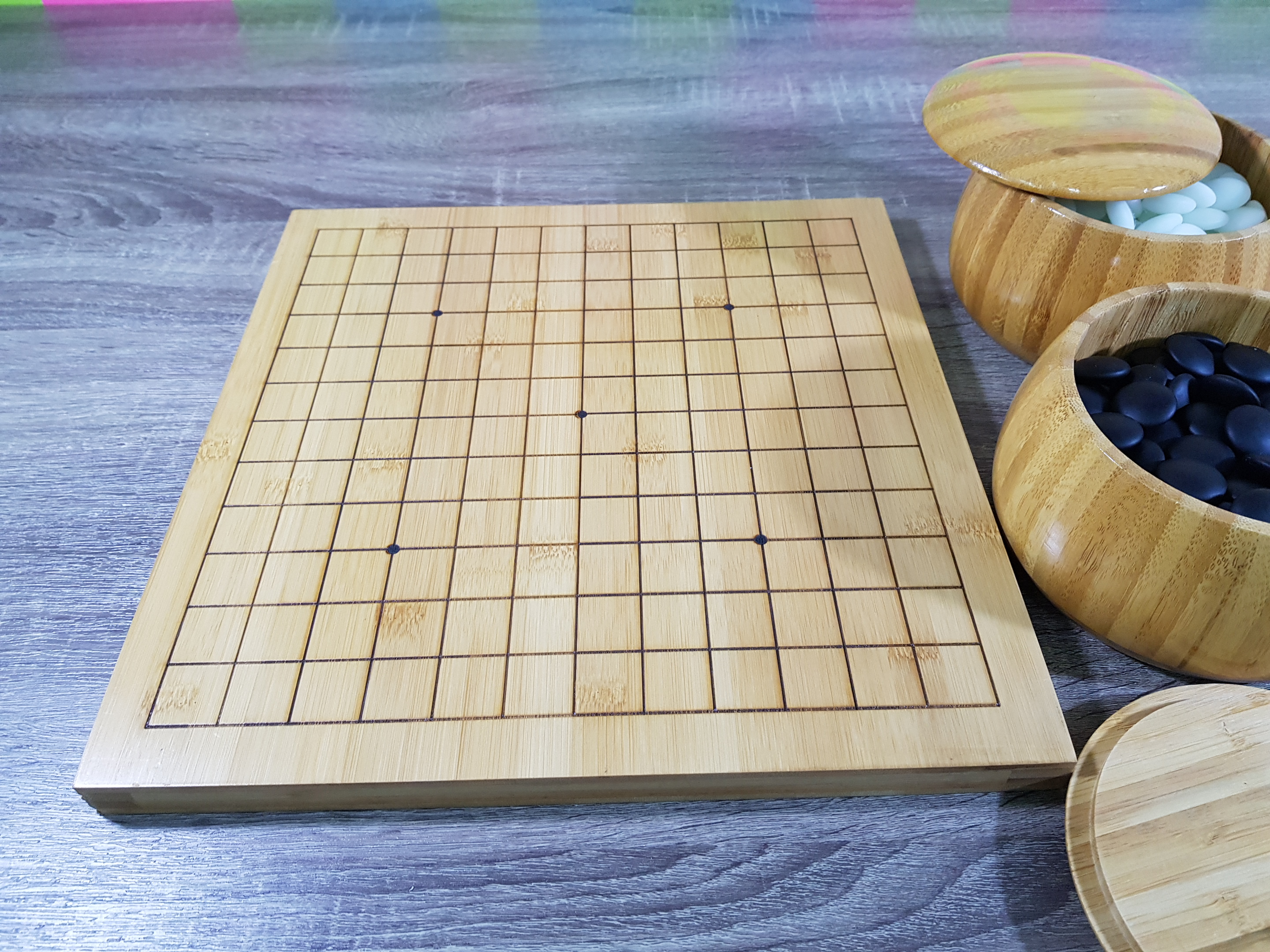 ชุดกระดานหมากล้อมกระดาน9เส้นและ13เส้น เม็ดหินนูนสองด้านอย่างดี พร้อมโถไม้Torreya