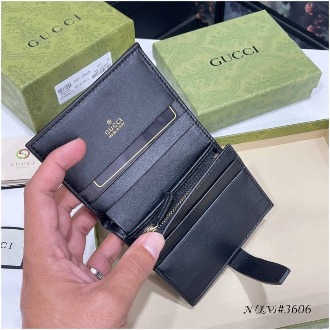 หนังแท้ GUCCI GG MARMONT WALLET / GUCCI WALLET พร้อมส่งที่ไทย กระเป๋าสตางค์รุ่นยอดนิยม งานหนังแท้ทั้งใบ ภาพสินค้าถ่ายจากงานขายจริง ใช้งานต่างประเทศได้ สวยๆ กันแล้ววันนี้ ใบนี้ must have..ค่ะ.!!