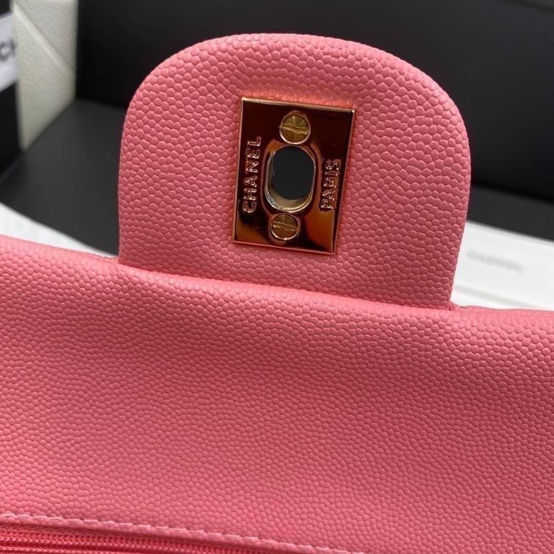 หนังแท้ CHANEL Classic Caviar 25cm กระเป๋าสะพายคลาสสิก หนังแกะและโลหะสีทอง ภาพสินค้าถ่ายจากงานขายจริง ใช้งานต่างประเทศได้
