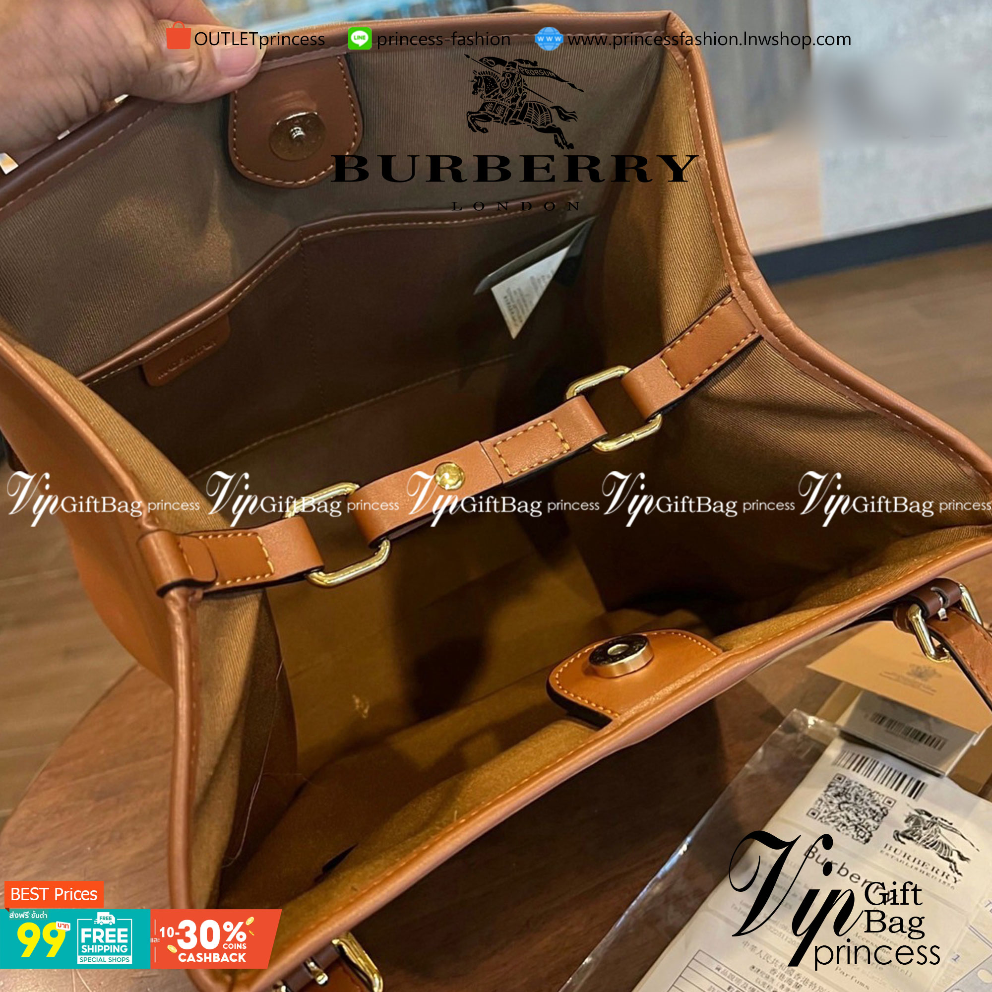 BURBERRY TOTE VINTAGE BAG วัสดุหนัง CANVAS สลับหนัง ลายออริจินอลแบรนด์ตัดขอบหนัง ภายในมีช่องใส่ของโล่งกว้าง สามารถใส่มือถือ ipad ของจุกจิกได้ อีกด้านใส่ของพร้อมหยิบใช้ อะไหล่แบรนด์สีทองวินเทจ Rare items เด็ดๆแบบนี้ห้ามพลาดน้าาา
