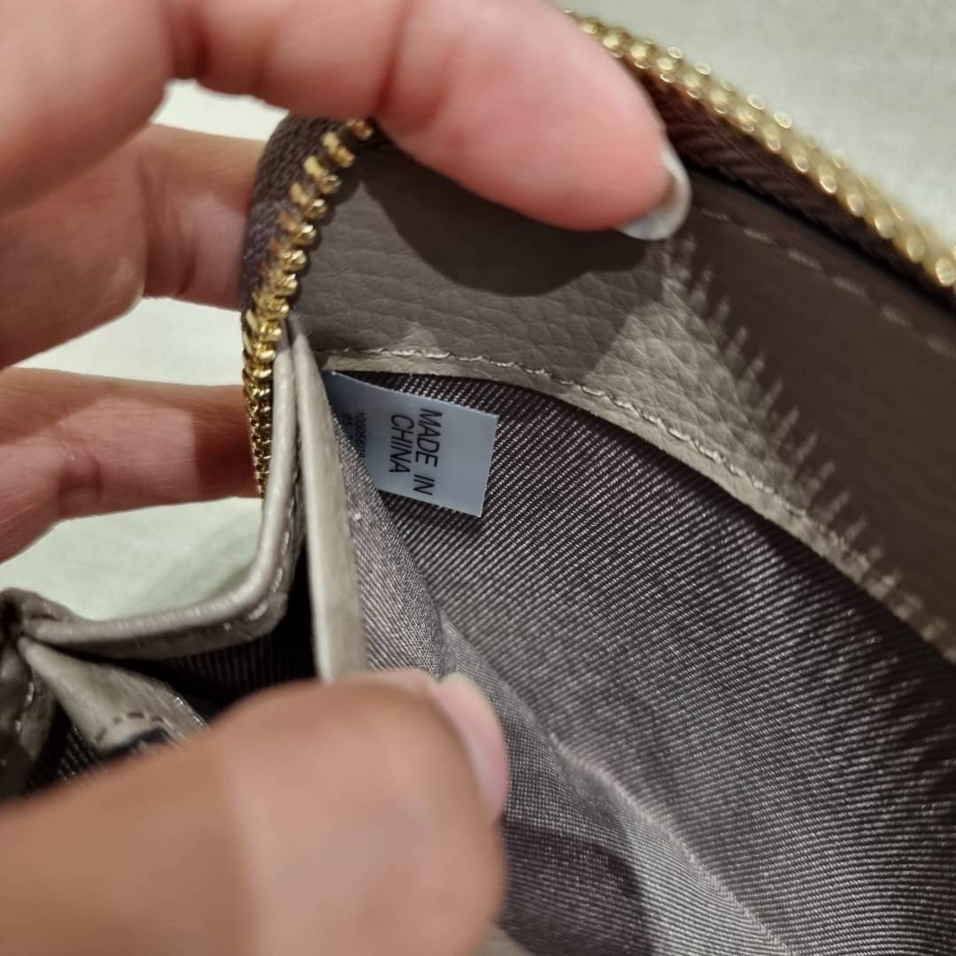 TORY BURCH MCGRAW ZIP CONTINENTAL WALLET กระเป๋าสตางค์ใบยาวรุ่นหายาก จัดเต็มสีสวยพร้อมส่ง ขนาดกำลังพอเหมาะ วัสดุหนังวัวสัมผัสดีมาก