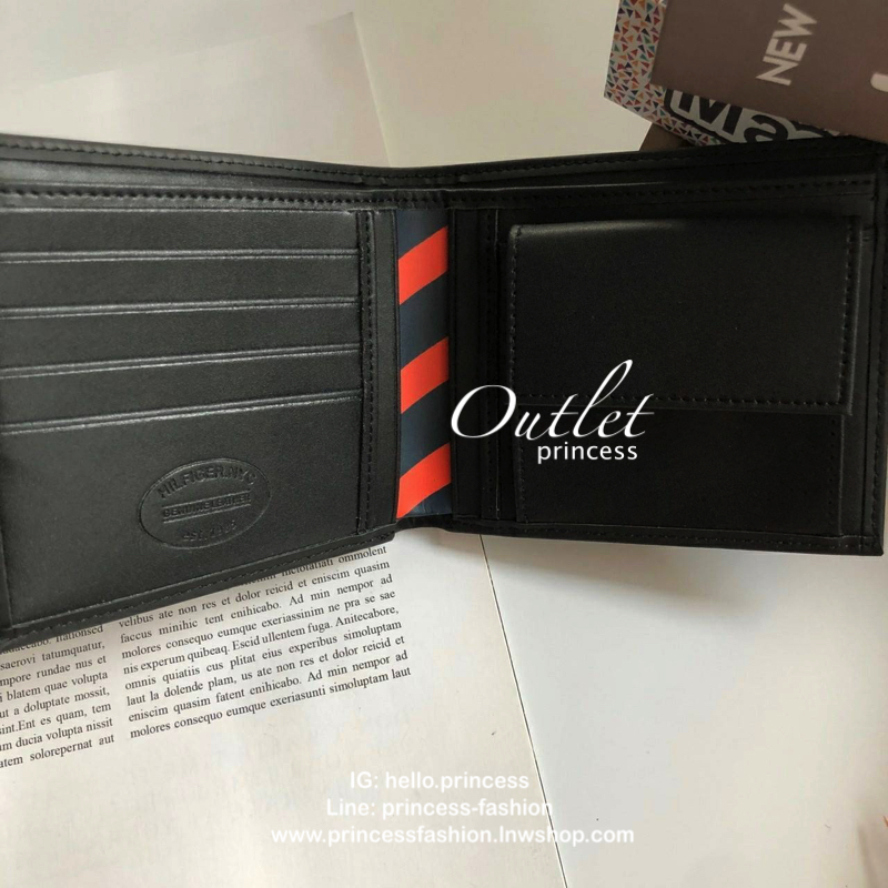 TOMMY HILFIGER Leather Belt & Wallet Set เซตสุดคุ้ม จะมอบเป็นของขวัญหรือใช้เองก็แนะนำเลยค่าา อุปกรณ์ : มาพร้อมถุงกระดาษแบรนด์ + กล่องแบรนด์ + ที่เจาะรูเข็มขัด