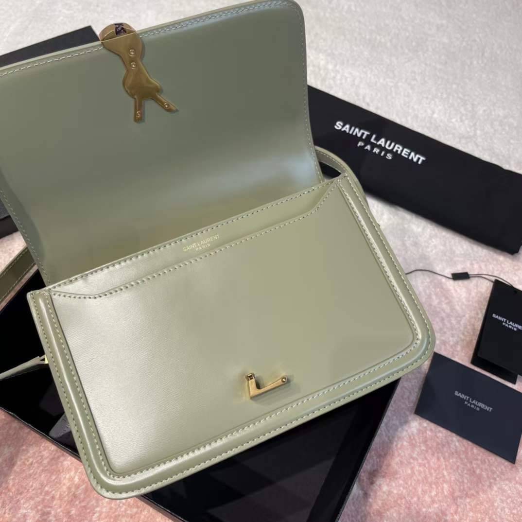 YSL Solferino medium crossbody bag คอลเล็คชั่นน้องโรเซ่ ROSE BLACKPINK ที่สุดแห่งความคลาสสิก เกรดออริจินอล หนังสวยมาก กระเป๋าสะพายรุ่นที่สาวๆ ทุกคนควรมีติดตู้ ภาพถ่ายจากงานขายจริง สวยตามรูป ไม่ผิดหวังค่ะ