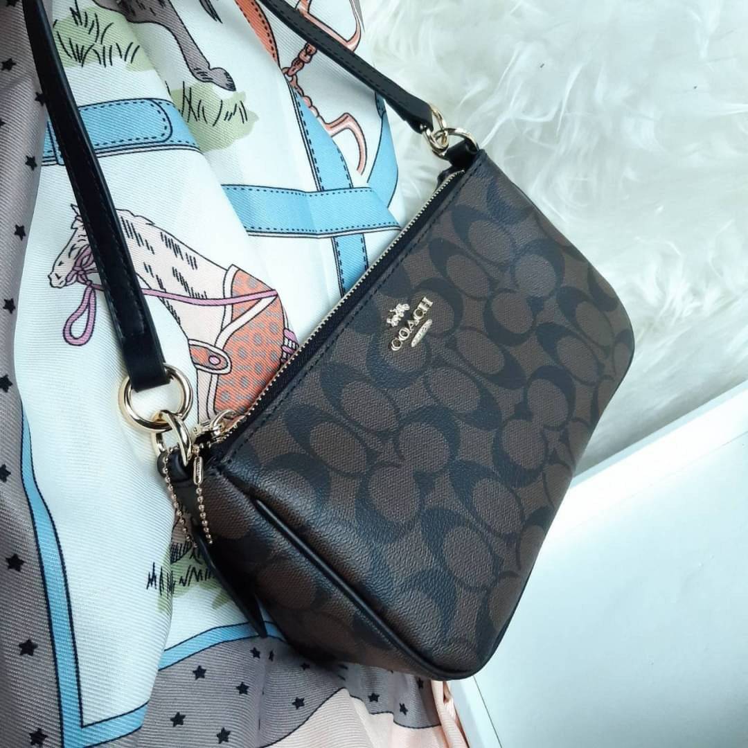 ของแท้ COACH F58321 TOP HANDLE POUCH อีกรุ่นฆ่าไม่ตาย!! 😎 ขายดีขายหมด ขายรวยขายปังๆ!! กระเป๋าพอชจากโค้ช ทรงใช้งานง่าย สะดวก กะทัดรัด