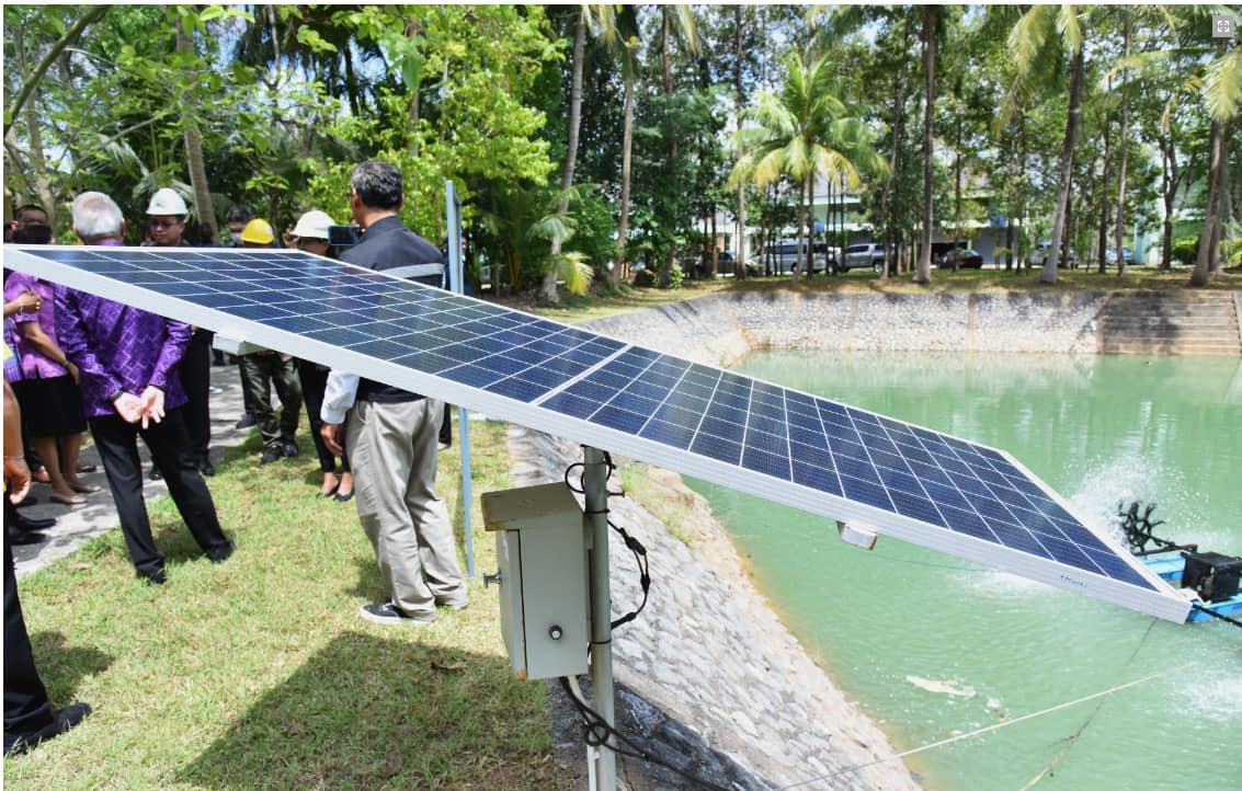 กังหันน้ำเติมอากาศด้วยพลังงานแสงอาทิตย์ (Air fill Water Turbine With Solar Energy)