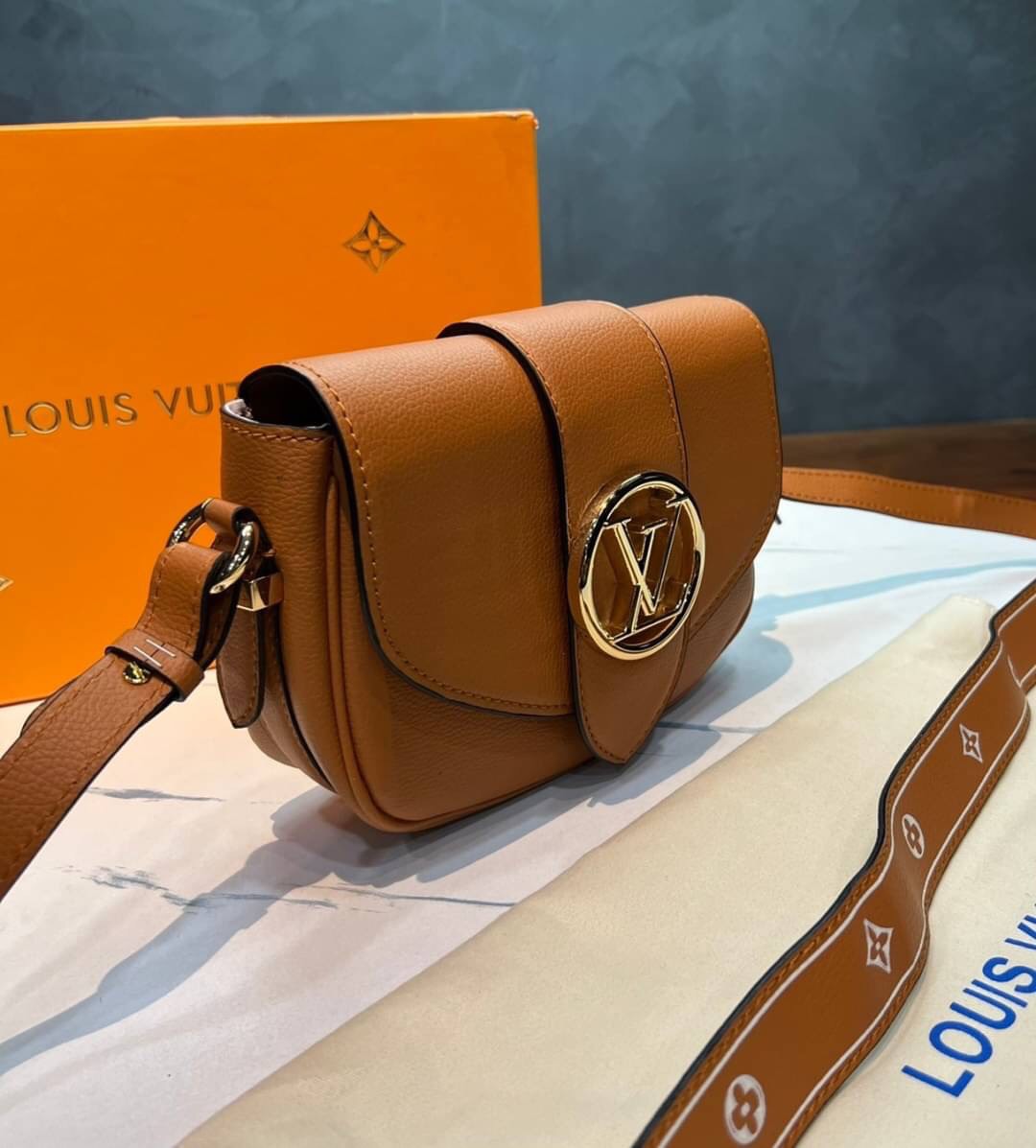 VIP 】หนังแท้ Louis Vuitton Crossbody & Shoulder Bag พร้อมส่งที่ไทย 4 สี
