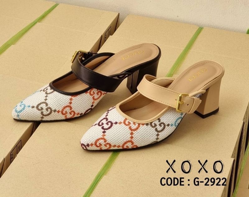 Gucci รองเท้างานสวม ผ้าทวีส สกรีนแบรนด์ สวย หรู ดูแพงเกินราคาจร้า ด้านหน้าคาดเข็มขัด ส้นแท่งตัน ใส่สบาย ไม่เมื่อย แมทส์ชุดง่าย น้ำหนักเบา