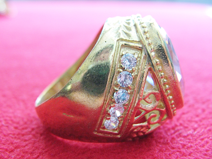 สินค้าหมดค่ะ แหวนพลอยชมพูทองเหลืองประดับเพชรข้าง(คนธาตุไม้)ค่ะ