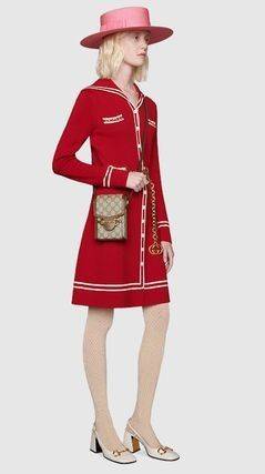 VIP GIFT 】หนังแท้ GUCCI Horsebit 1955 mini bag กระเป๋าสะพาย กระเป๋าใส่โทรศัพท์ งานแฟชั่นคลาสสิก ขอบหนังวัวแท้สีน้ำตาล อะไหล่สวย ดีไซต์สัญลักษณ์วงแหวนตามแบบฉบับ GUCCI มาพร้อมกล่องแบรนด์และสายสะพายยาวที่สามารถปรับระดับได้ พร้อมส่งให้สะพาย สวยๆ กันแล้ววันนี้