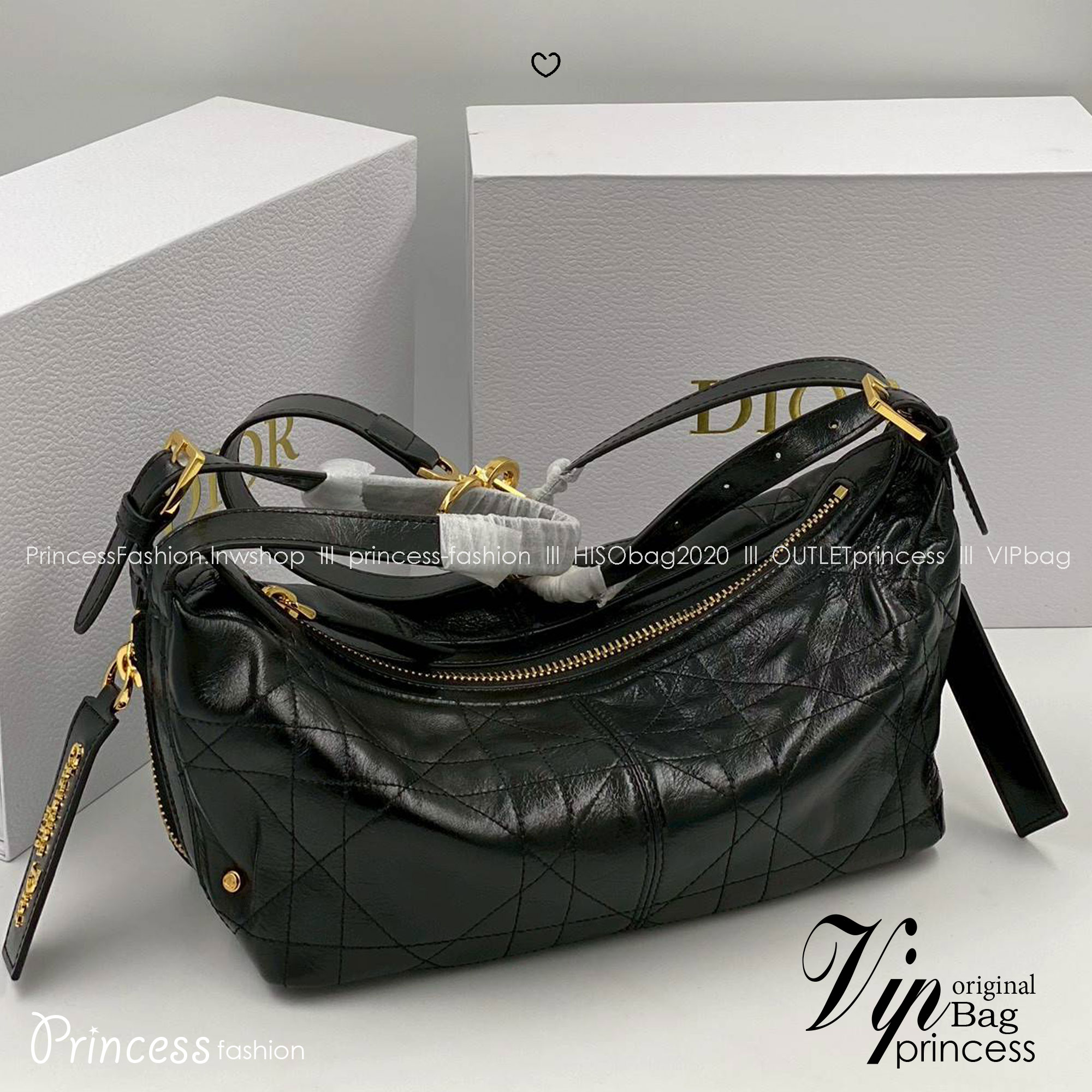 ORI หนังแท้ | DIOR D-Journey Bag กระเป๋าสะพายนิยามใหม่ดีไซน์ทันสมัย โดดเด่นด้วยรูปทรงโฮโบที่มาพร้อมกับดีไซน์ที่นุ่มนวลและทันสมัย พร้อมกับช่องใส่ของแบบติดซิป