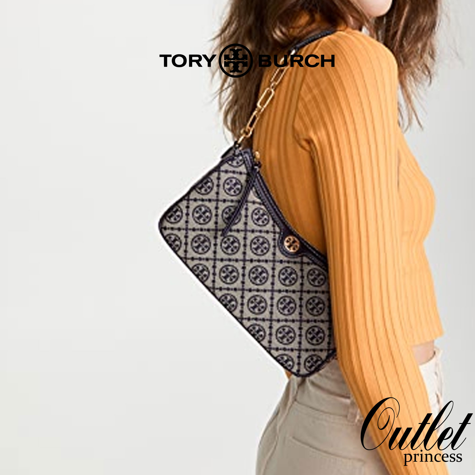 Tory burch T Monogram Jacquard Studio Bag กระเป๋า T Monogram Studio รูปทรงกระทัดรัด มาในสไตล์มินิมอลที่ถูกรังสรรค์อย่างปราณีตด้วยผ้าทอ jacquard เพื่อเฉลิมฉลองโลโก้กราฟฟิก ลวดลายสวยเด่น ดูสะดุดตา ใช้งานได้หลายรูปแบบ การแมทช์กระเป๋าให้เข้ากับการแต่งตัวทุกวั