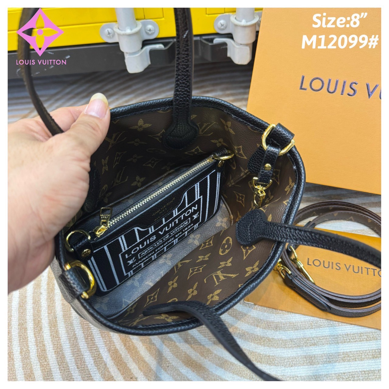 LV Neverfull Bandouliere Inside Out BB Bag Monogram Canvas กระเป๋าทรงโท้ทไซส์เล็ก พร้อมใบลูกพิมพ์ลายแบรนด์สุดไอคอนิก กลับใช้งานได้ 2 ด้านสุดคุ้ม