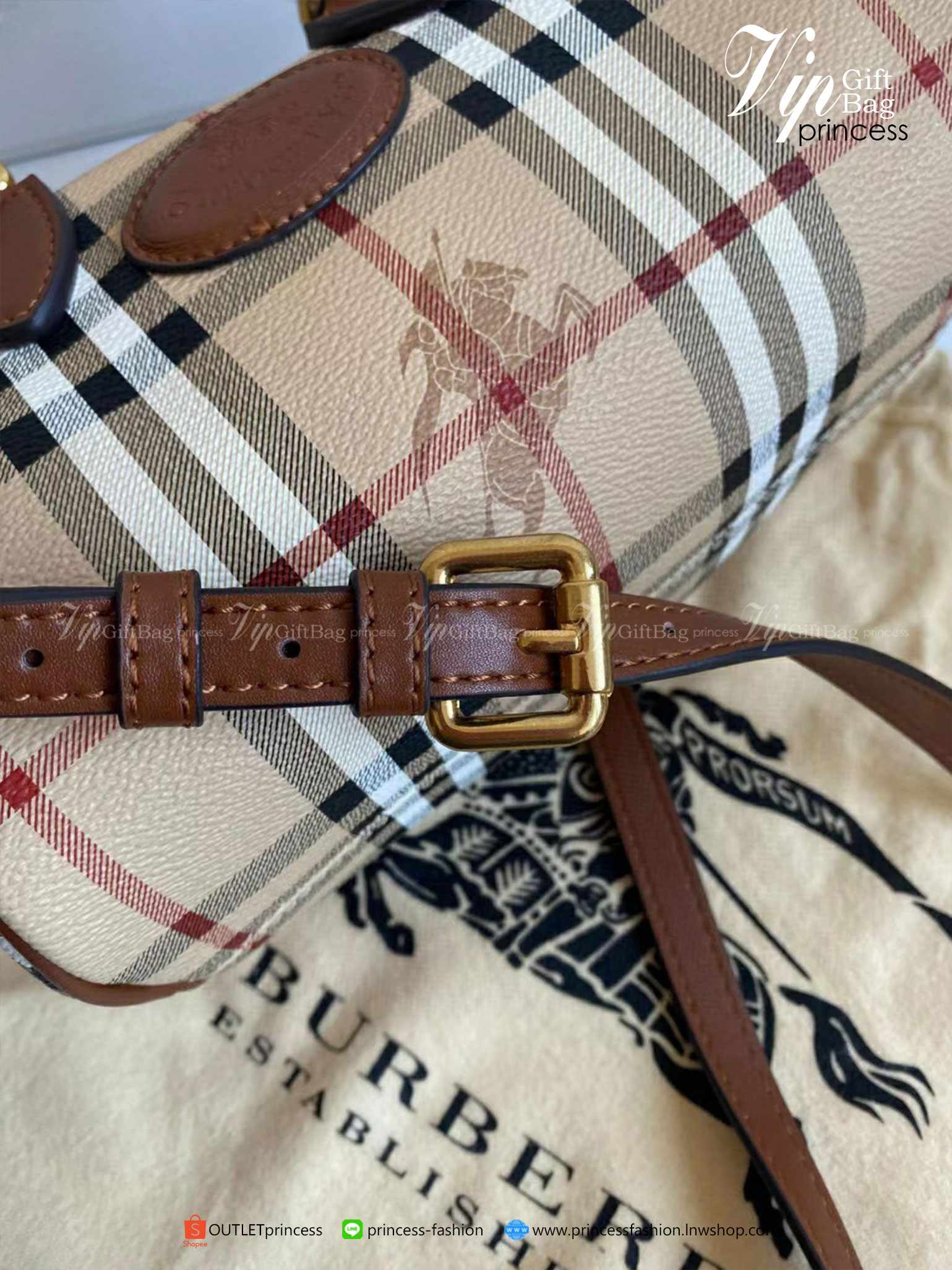 พรีเมี่ยมกิ๊ฟแท้ 100% BURBERRY MINI PILLOW VINTAGE BAG VIP GIFT WITH PURCHASE (GWP) สีดำ