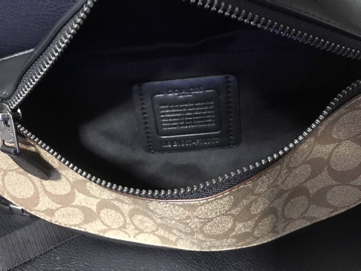 Coach F84711 Warren Mini Belt Bag In Signature Canvas กระเป๋าคาดอก คาดเอว ขนาดกำลังดี ใช้งานง่าย ใช้ได้ทั้งหญิงและชาย