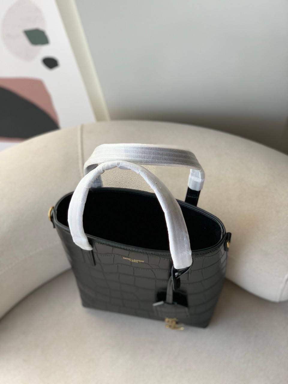 Large YSL CROC TOTE / YSL Toy croc-effect leather tote bag พร้อมส่งครบสองไซส์ *คู่ดูโอ้ สวยแบบตะโกนนน YSL BAG VIP วัสดุหนังสังเคราะห์ หนังนิ่มลายจรเข้เต็มใบ สวยหรูมาก