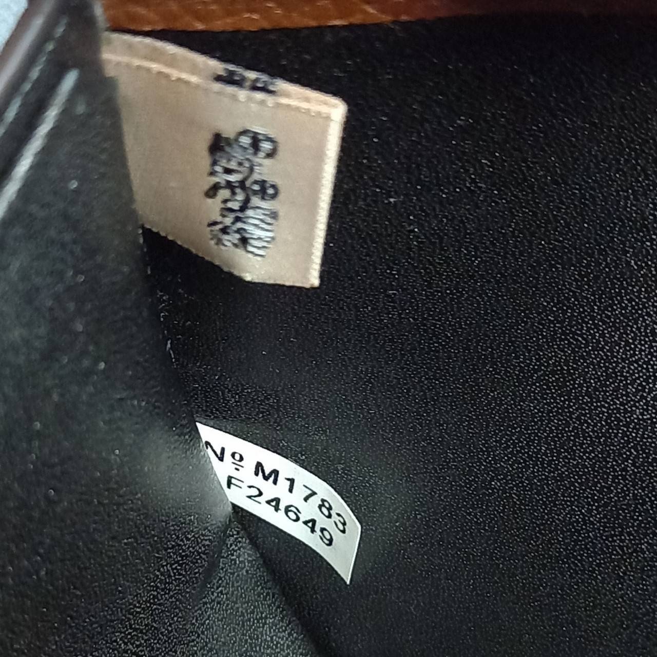 COACH 3-IN-1 WALLET WITH VARSITY STRIPE WITH KEY FOB LIMITED BOX (COACH F24649)🍁กระเป๋าสตางค์ มี ID ใบลูก สำหรับใส่บัตรแยก มีพวงกุญแจ ใช้แล้วดูหล่อสุดๆ🔸️**จะใช้เอง หรือเป็นของขวัญให้คนสำคัญ ก็ตอบโจทย์มากๆ **รับประกันว่า หยิบใช้แบบวางไม่ลงก