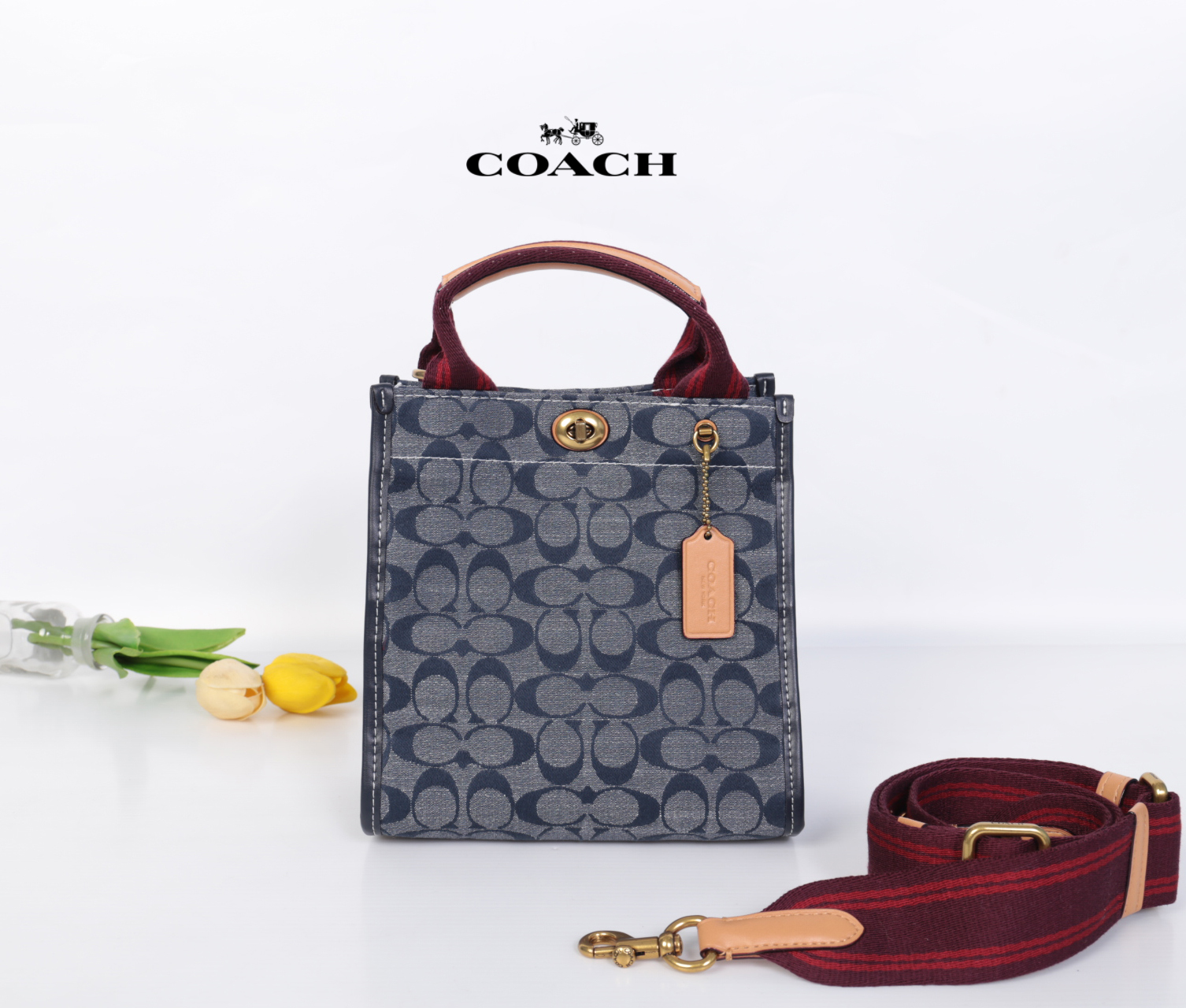 ของแท้ 💯% COACH Tote 22 In Signature Chambray