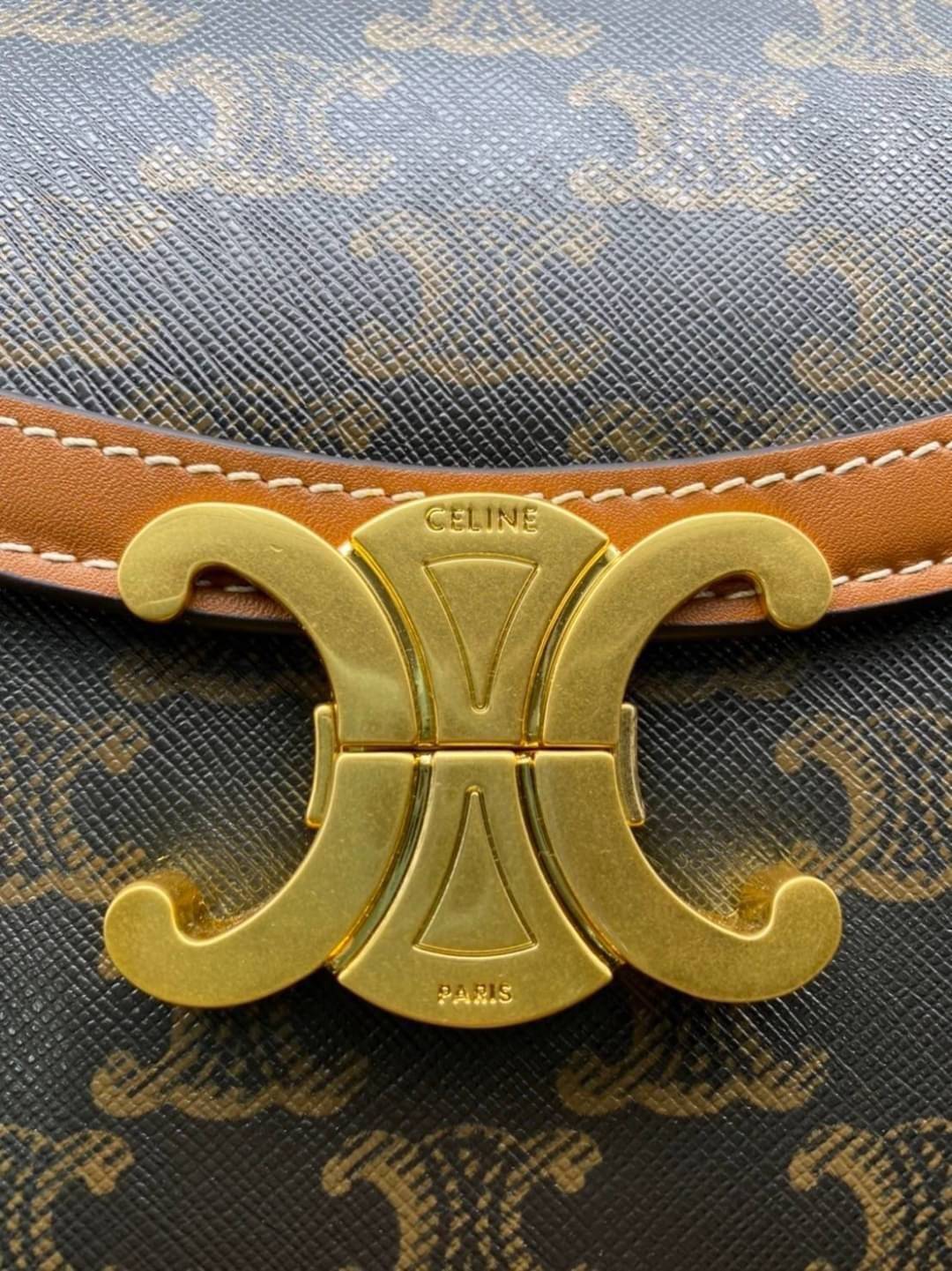 CELINE Teen BESACE TRIOMPHE in Triomphe Canvas and Calfskin Tan เกรดออริจินอล รุ่นใหม่ล่าสุด พร้อมส่งที่ไทย ภาพสินค้าถ่ายจากงานขายจริง ใช้งานต่างประเทศได้