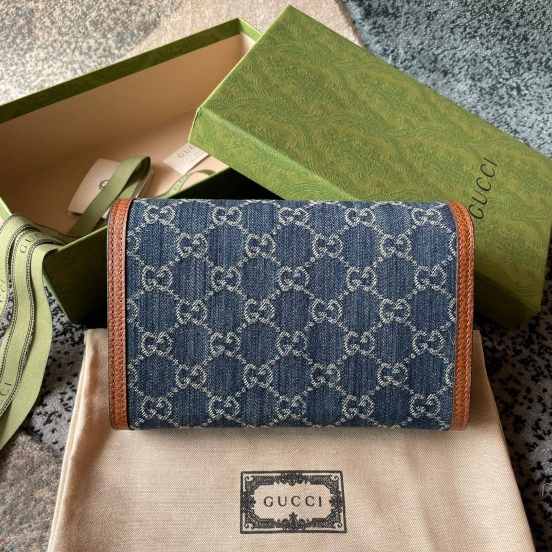 หนังแท้ Gucci Dionysus Mini Chain Bag In GG Jacquard Denim / Gucci Denim Dionysus / Gucci Dionysus Woc พร้อมส่งที่ไทย เกรดเทพออริจินอล กระเป๋าสะพายข้างเดนิมสลับหนังแท้เกรดดีที่สุด เกรดหนังดีที่สุดยิ่งใช้หนังยิ่งสวย โทนสีน่าใช้มากก มาในดีไซน์คลาสสิคเรียบหร