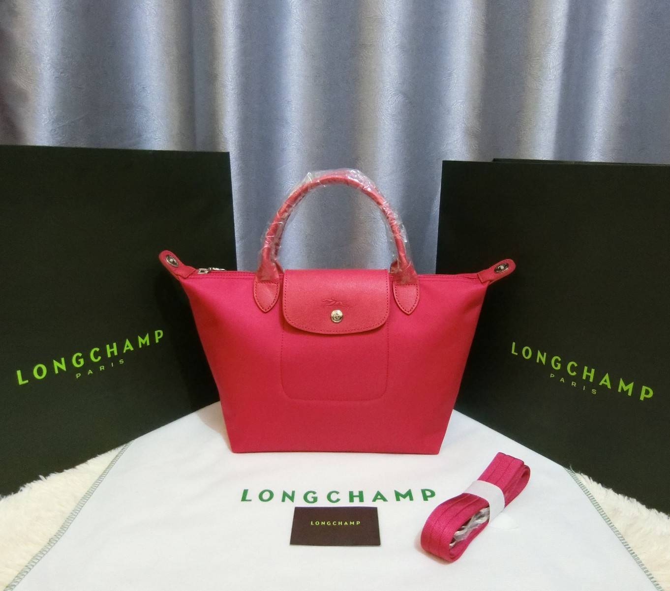 กระเป๋า Longchamp Le Pliage Neo Size S สินค้าใหม่ ของแท้เท่านั้น!!เป็นล็อตผลิตเกินออเดอร์จากโรงงาน มาพร้อมการ์ด/ถุงผ้าแบรนด์/ถุงกระดาษแบรนด์