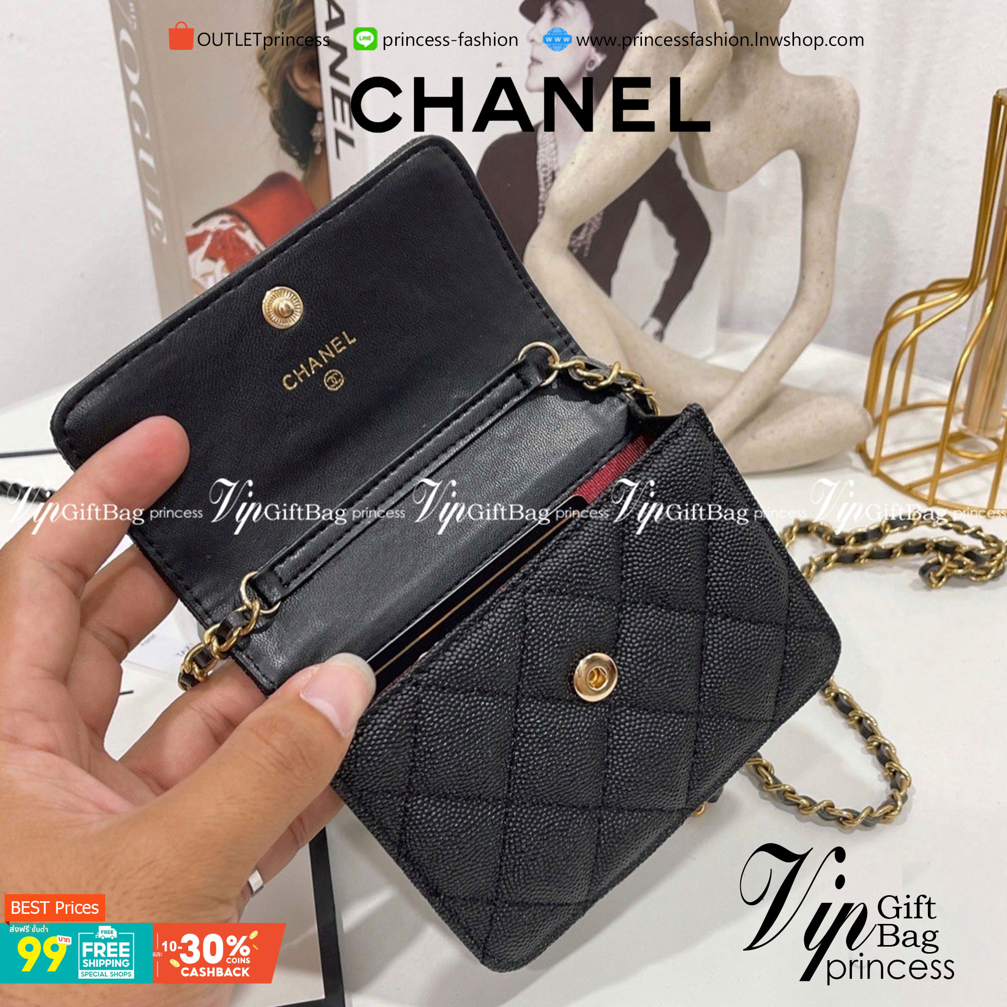 VIP 】CHANEL BLACK CAVIAR WALLET MINI BAG VIP GIFT WITH PURCHAS-GWP รุ่นยอดนิยมไอเท็มฮิตวัสดุหนังคาเวียร์สวยคลาสสิคเปิดปิดด้วยฝาปิดกระดุมด้านหน้ามีโลโก้แบรนด์อะไหล่ทองสวยหรูดูดีมาพร้อมสายโซ่ทองร้อยหนังจะสะพายไหล่ หรือ Crossbody ก็ดูดี ภายในมีโลโก้และช่องแบ
