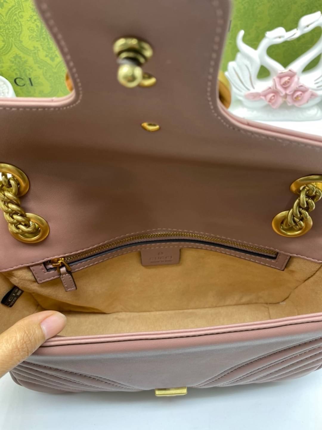 หนังแท้ GUCCI GG Marmont small shoulder bag 26cm ภาพสินค้าถ่ายจากงานขายจริง ใช้งานต่างประเทศได้ค่ะ