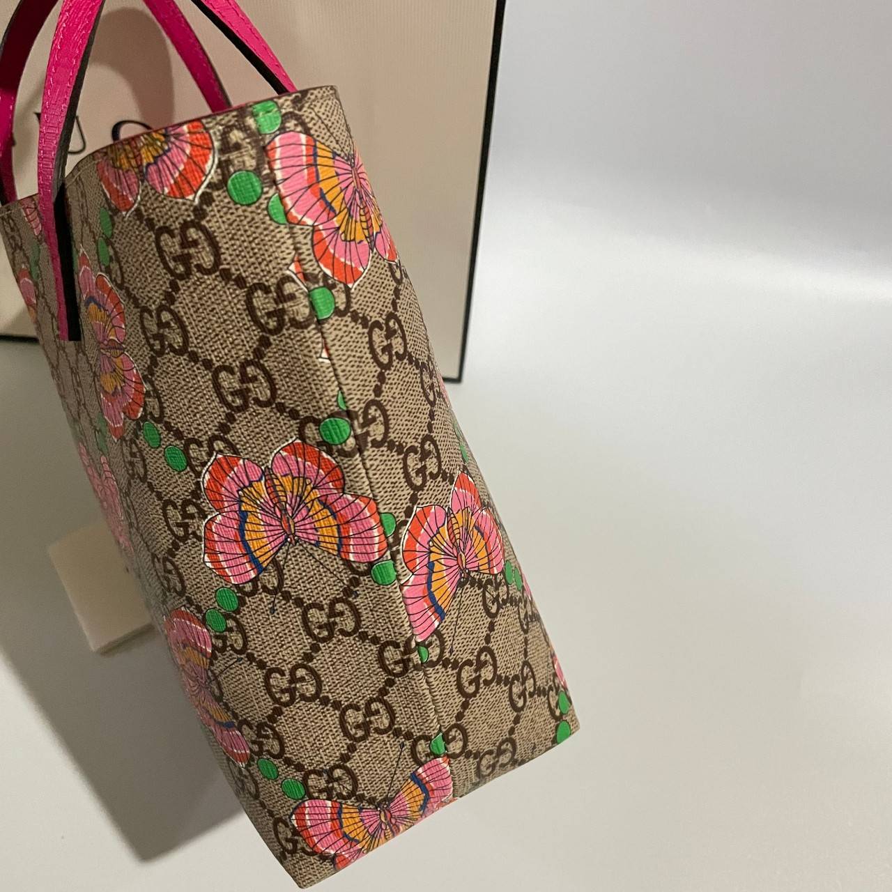 VIP 】Animal-Friendly Gucci Kid GG Supreme Tote Bag งานหนังแท้ทรงตั้งสวย ขนาดกะทัดรัด จุของได้เยอะ ใช้ได้ทั้งเด็กและผู้ใหญ่ น่ารักมากค่ะ