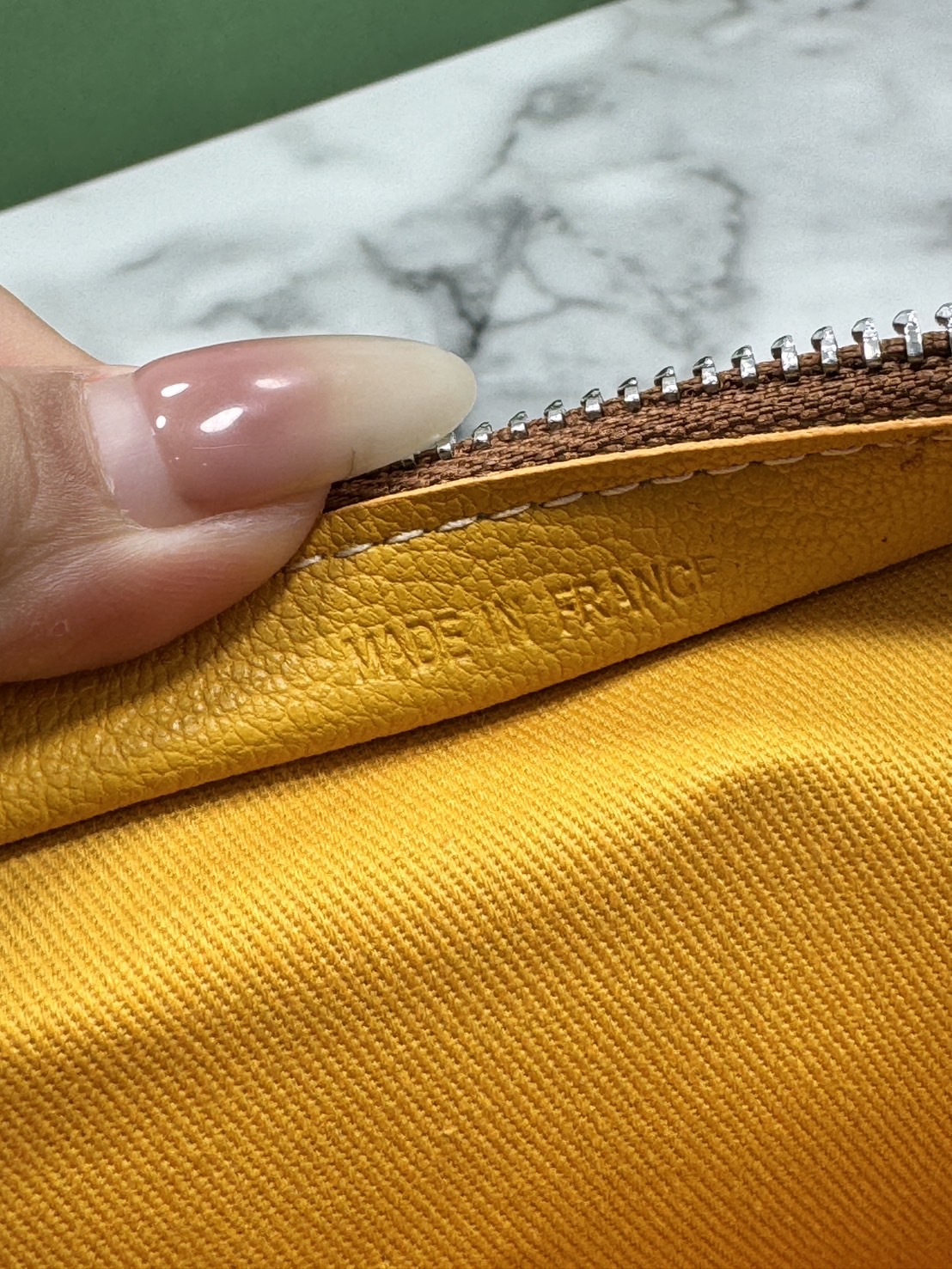 ORI หนังแท้ | Goyard Jouvence MM Toiletry Bag / Goyard Clutch bag กระเป๋าทรงคลัชกะทัดรัด เหมาะสำหรับการเก็บของในแนวตั้งและป้องกันการหกหรือรั่วไหล แคนวาสทำความสะอาดง่าย