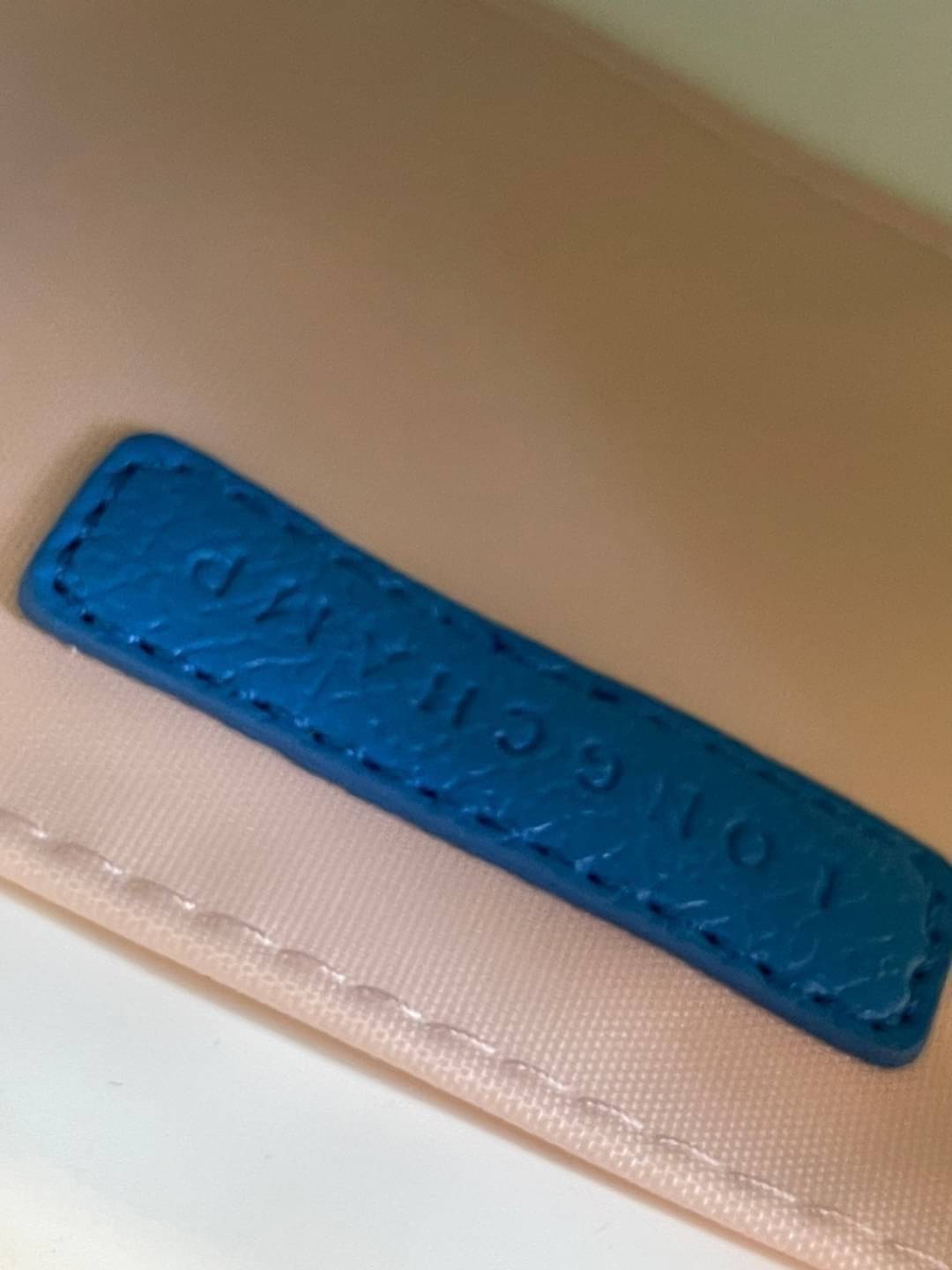 LONGCHAMP LE PLIAGE RE-PLAY Shoulder bag แฟน ๆ ของกระเป๋าไนลอนพกพาอันเป็นเอกลักษณ์ของแบรนด์ ตอนนี้มีคอลเลกชั่นใหม่ล่าสุดให้เลือกสรร