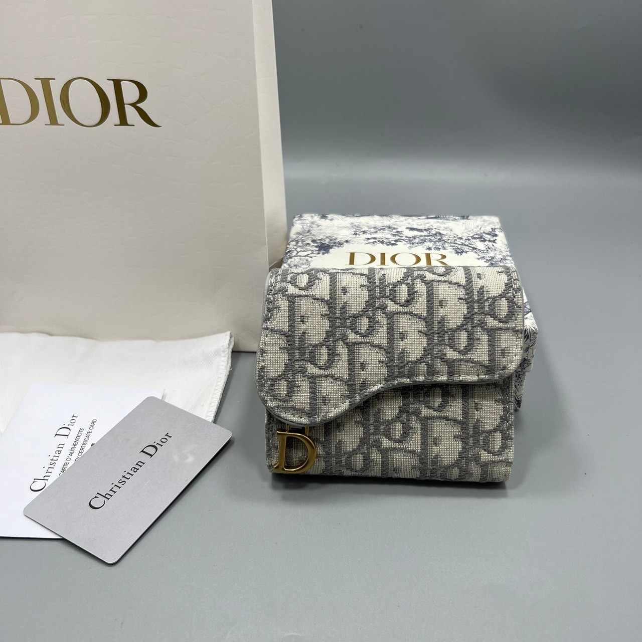TopORI DIOR SADDLE LOTUS WALLET Oblique Jacquard / Dior wallet กระเป๋าสตางค์ 3 พับ พร้อมส่ง 2 สี **สินค้าเกรดท็อปออริจินอล 1:1 สลับแท้ งานสวยตามรูป ภาพถ่ายจากงานขายจริง ใช้งานต่างประเทศได้