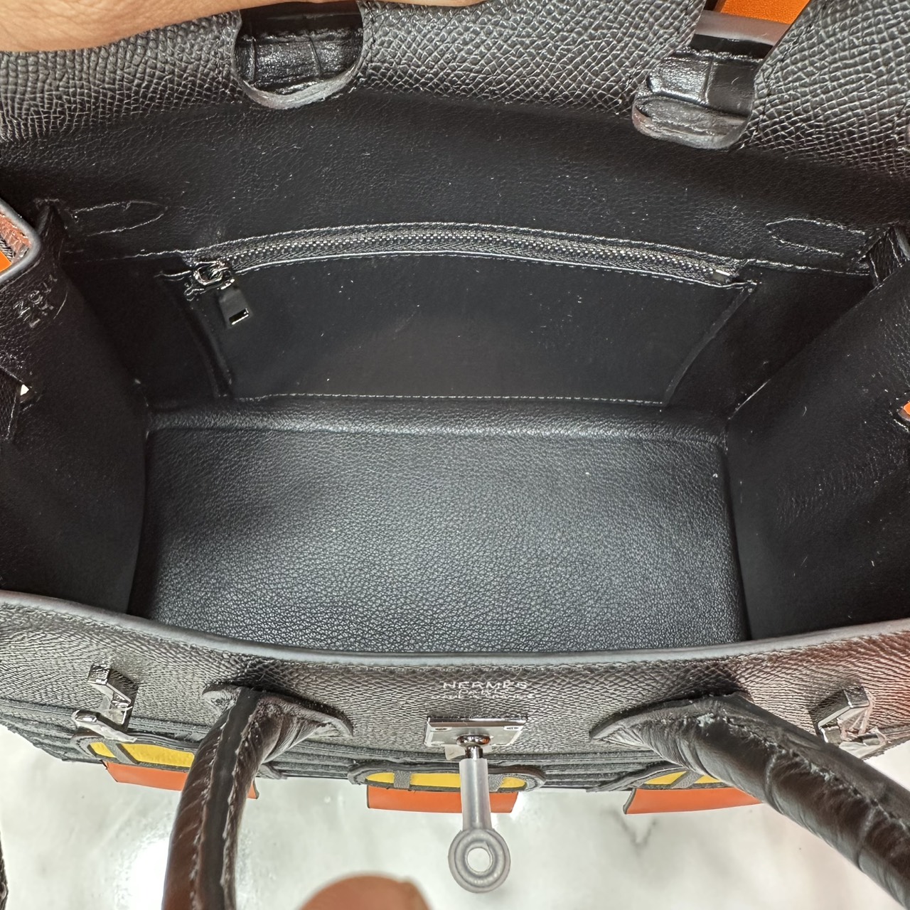 ORI หนังแท้ | Hermes Birkin Bag Faubourg 25cm รุ่นลิมิเต็ด กระเป๋าสะพายที่สุดแห่งหรูหราลัคชู นิยามของความสง่างามเหนือกาลเวลา แบรนด์เนมในฝัน งดงามดั่งเจ้าหญิง