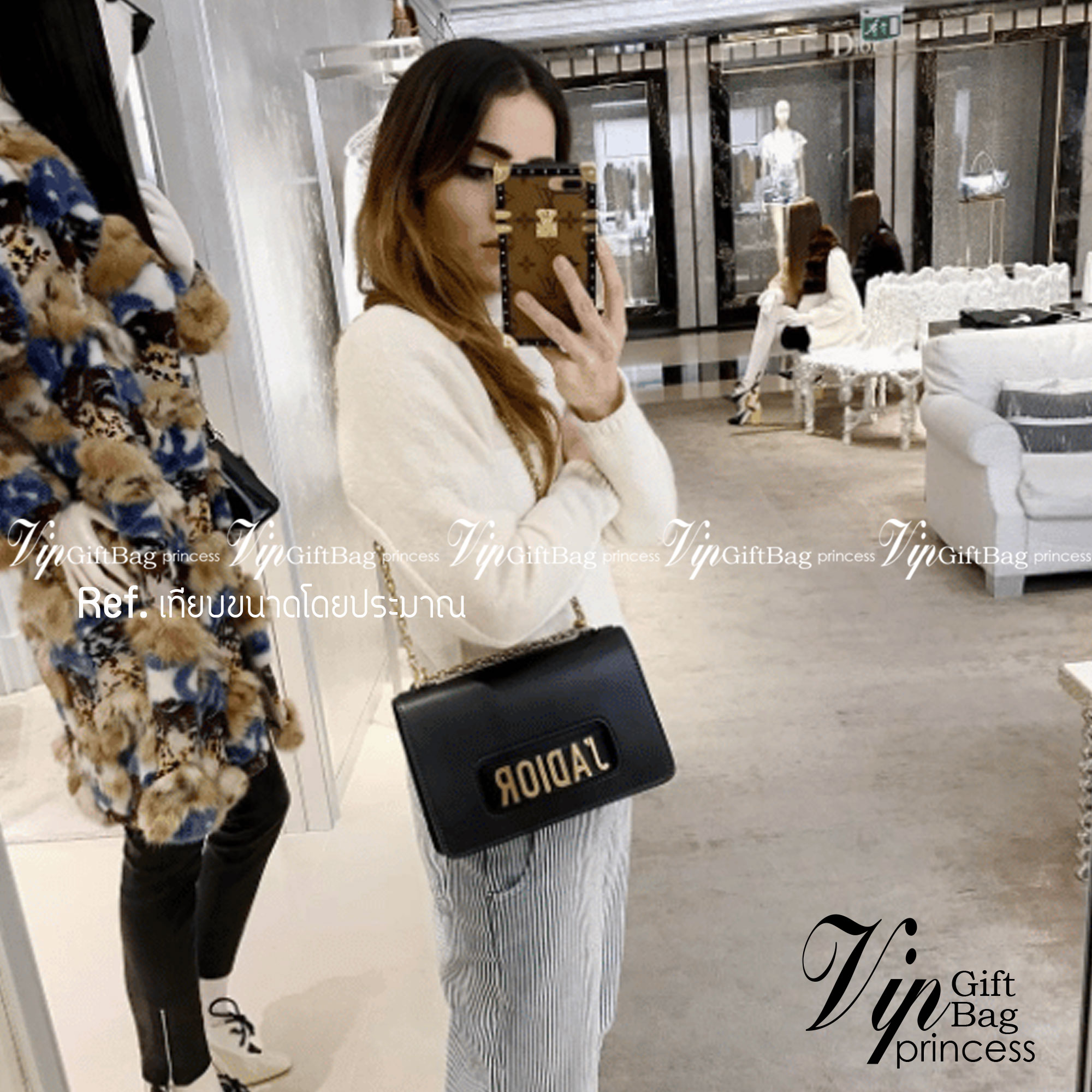 DIOR J'adior Flap Bag กระเป๋าสะพายดิออร์ ทรงกล่องเปิดหน้า แต่งอะไหล่ทอง มาพร้อมสายสะพายยาวครอสบอดี้หรือดึงขึ้นสะพายข้างได้ค่ะ งานชนชอป ใช้ได้ Everyday Look พร้อมส่งที่ไทย