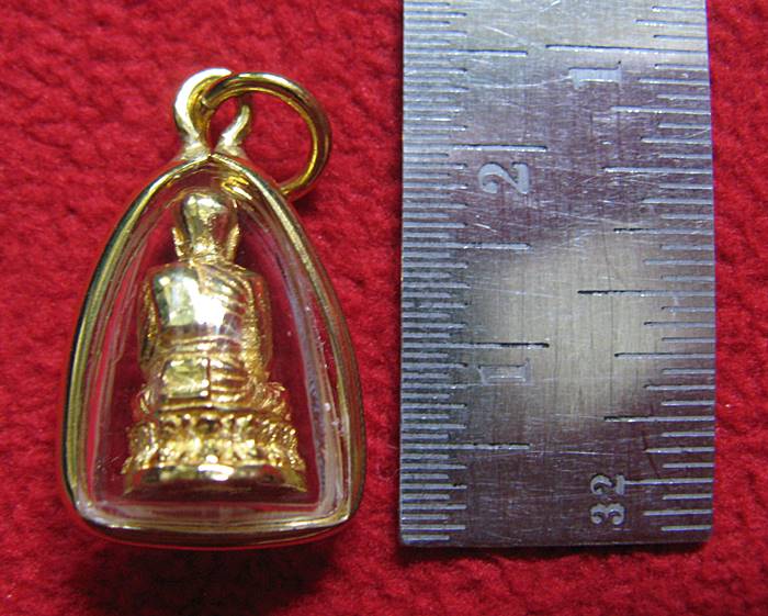 สินค้าหมดค่ะ จี้หลวงปู่ทวดเนื้อทองเหลืองเลี่ยมทองไมครอนพร้อมใบคาถาค่ะ