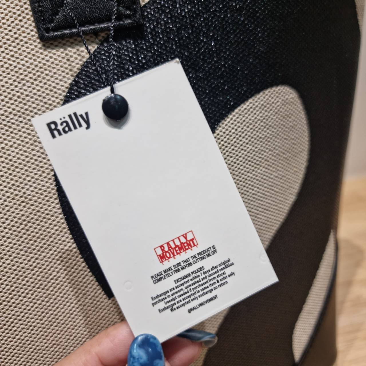 Rally movement tote bag กระเป๋าทรงโท้ท ดีไซน์คลาสสิค เรียบง่ายแต่ดูแพง มีระดับสุดๆ ไอเท็มสุดปัง ออกมาก็ sold out ไวมากๆ รุ่นใหม่และเป็นรุ่นที่ตามหา