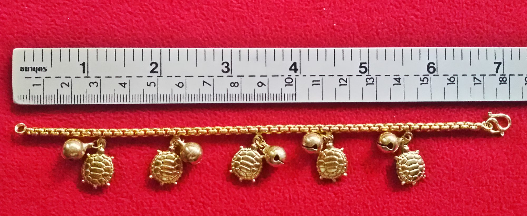 สินค้าจองค่ะ สร้อยข้อมือทองเหลือง+จี้เต่าค่ะ