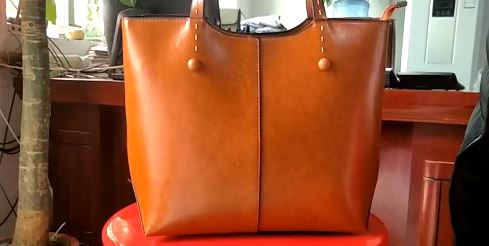 กระเป๋าสะพายข้างผู้หญิง กระเป๋าผู้หญิง ใบใหญ่ ใส่ของได้เยอะ ดีไซน์ แต่งตะเข็บ โชว์ลายหนัง สวย ๆ กระเป๋าผู้หญิง วินเทจ 507820