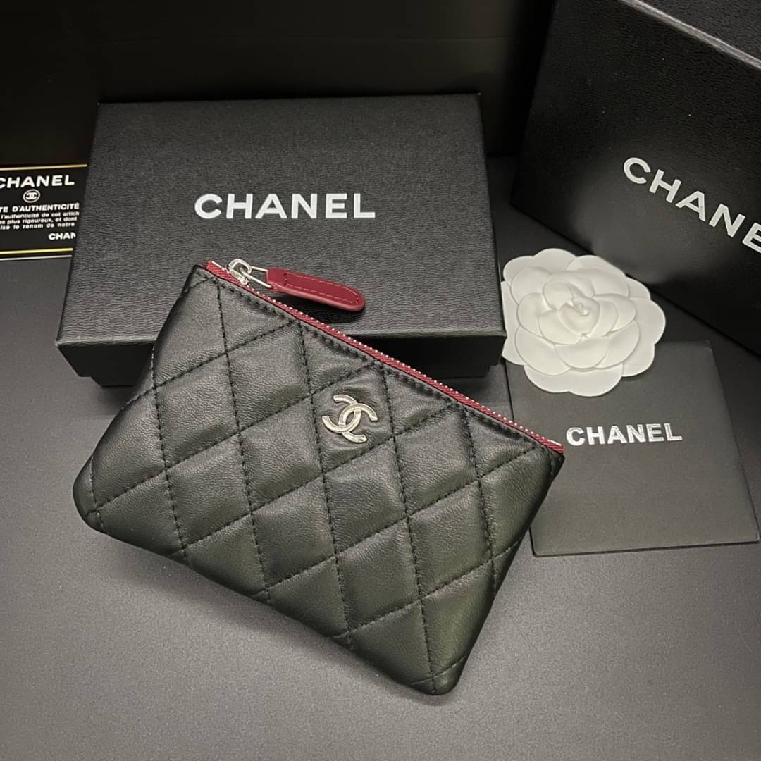 Chanel Classic Mini O-Case / Chanel Classic Mini Pouch กระเป๋าทรงพอชมินิ รุ่นฮิต คลาสสิกเป็นอมตะ ภายในตามรูป เกรดออริจินอล ภาพถ่ายจากงานขายจริง ใช้งานต่างประเทศได้