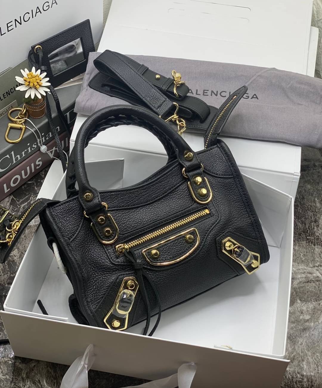 VIP 】หนังแท้ BALENCIAGA Classic City Mini Shoulder Bag พร้อมส่งที่ไทย