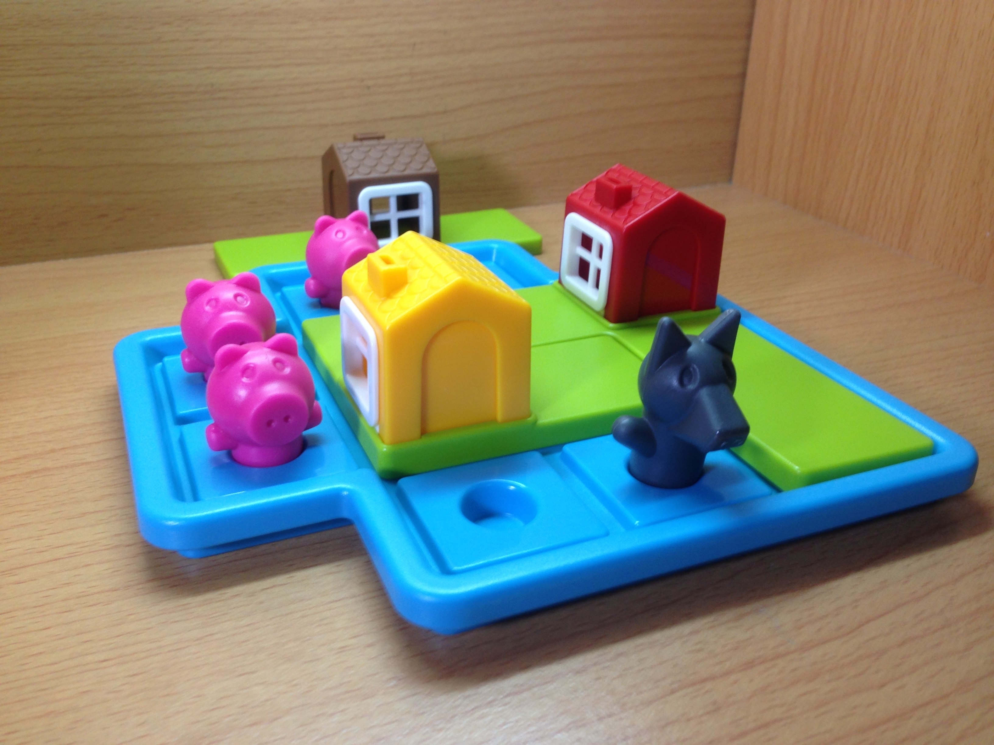 เกมลูกหมูสามตัวและหมาป่า