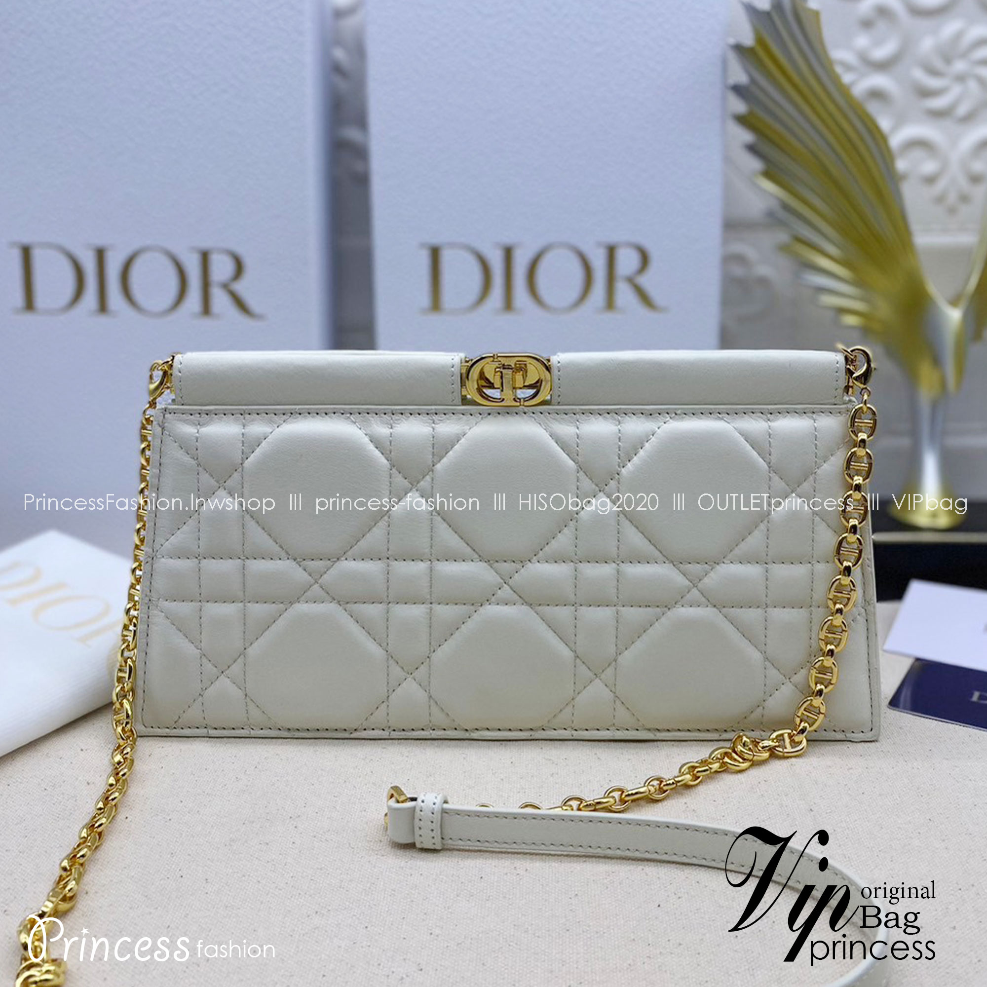 Dior Caro Colle Noire Clutch with Chain Cannage / DIOR Clutch / DIOR BAG พร้อมส่ง 4 สี กระเป๋าสะพายทรงคลัท ดีไซน์เรียบหรู ดูแพง รุ่นนี้คือ ถือแล้วผู้ดีมากค่ะ