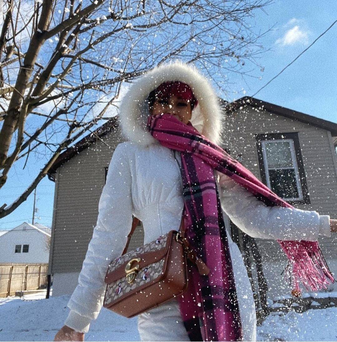 COACH STUDIO SHOULDER BAG IN SIGNATURE JACQUARD WITH PENGUIN MOTIF (C7935) กระเป๋าสะพาย ดีไซน์เฉียบ! สุดคลาสสิค ที่เป็นเอกลักษณ์เฉพาะตัว//วัสดุ JACQUARD พิมพ์ลาย SIGNATURE ผสมหนังแท้ รูปทรงสวย ดีเทลเรียบหรู เพิ่มดีไซน์โดดเด่น ด้วยการปักเย็บ รูปเพนกวินสุดน