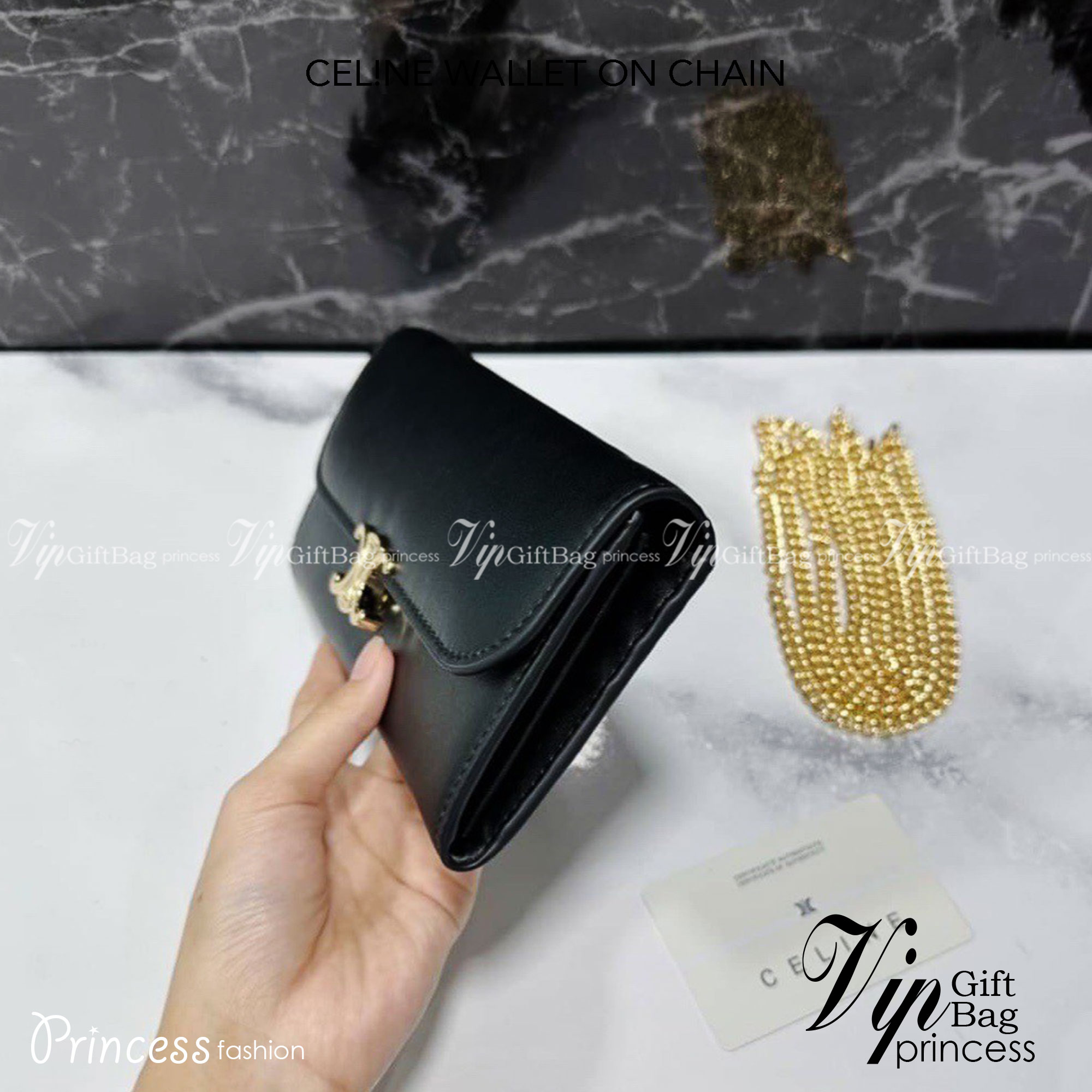 CELINE WALLET ON CHAIN TRIOMPHE IN SHINY CALFSKIN BLACK กระเป๋าสตางค์ใบยาว พร้อมสายสะพายโซ่สีทองถอดออกได้ หรูหรา มีช่องซิปกลางและช่องใส่การ์ด ใช้งานสะดวกสะพายได้ทุกวัน