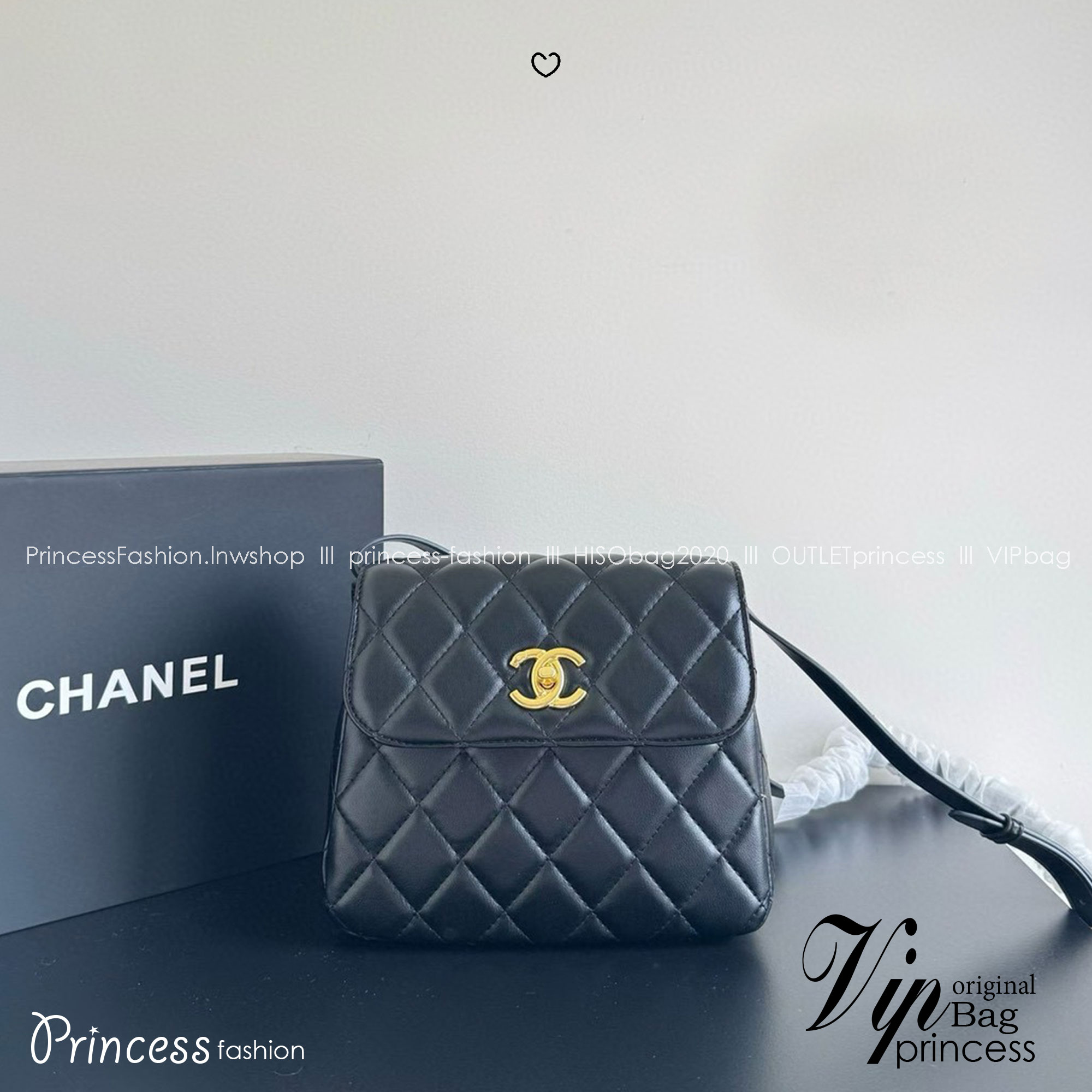 Chanel 25a Suede Mini Crossbody Bag กระเป๋าสะพายคลาสสิก ดีไซน์ทูโทนสุดไอคอนิก ฝาพับหนังตัวกระเป๋าหนังกลับสวยหรูลงตัว ไซส์มินิน่ารักน่าใช้
