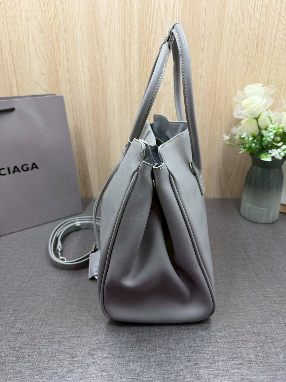 ORI หนังแท้ | Balenciaga Carry All Hampton Bag / Balenciaga Tote Bag 33cm กระเป๋าสะพายทรงโท้ท ภายในโล่งกว้าง ดีไซน์เรียบง่าย เรียบหรู