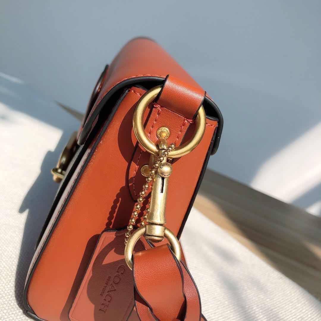 ของแท้ 💯% Coach SMALL JADE SHOULDER BAG Refined pebble leather