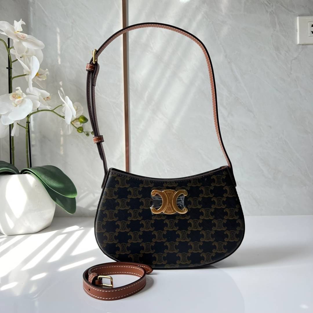 CELINE MEDIUM TILLY BAG IN SHINY CALFSKIN กระเป๋าสะพายไหล่/สะพาย คอลใหม่ทรงสวย มาแรง สวยหรูหรา