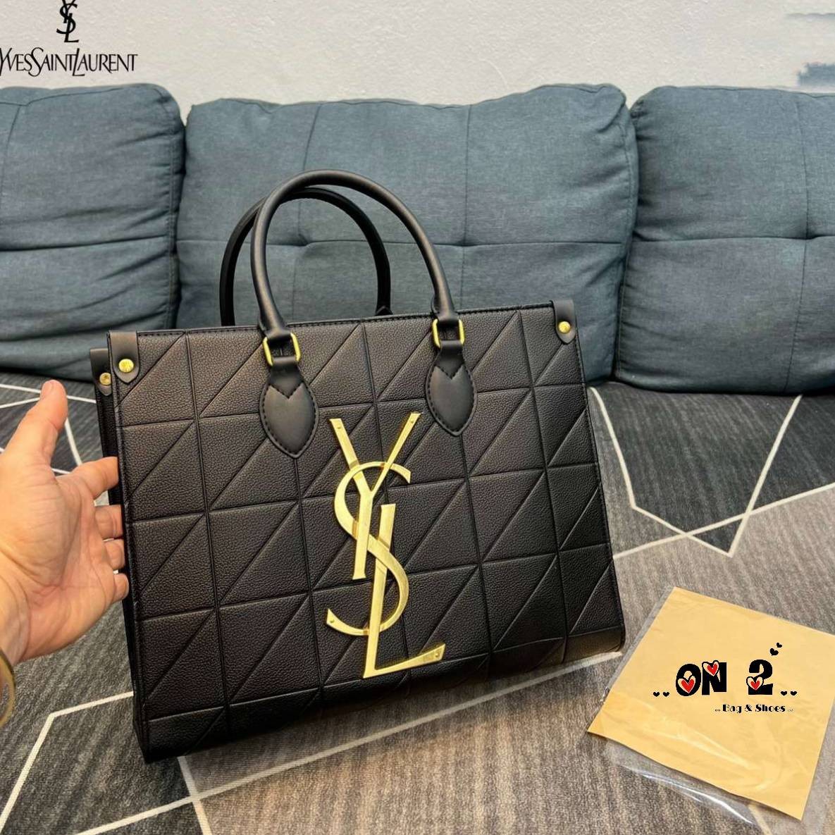YSL Shopping Bag / YSL TOTE BAG กระเป๋าถือทรงช็อปปิ้งงานสวยอยู่ทรง หนังลายตารางหน้าโลโก้โดดเด่นอะไหล่สีทองสวยหรู