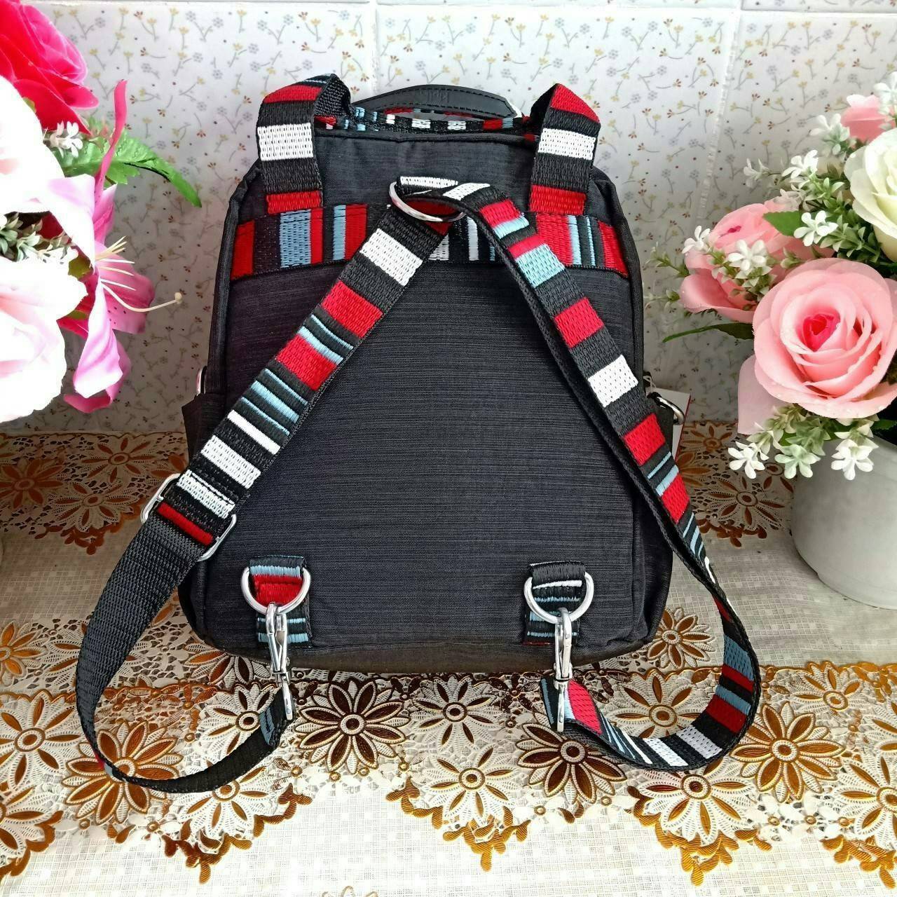 KIPLING 2WAYS MINI BACKPACK 👍กระเป๋าสะพาย2Wayรุ่นใหม่วัสดุ Nylon & Polyester 100% 👍หูหิ้วมีลายปั้มแบรนด์ 👍สายสะพายยาวเลื่อนปรับได้ถอดได้ 👍สามารถถือหรือสะพายได้ จะสะพายไหล่ สะพายเฉียง Crossbody หรือจะคล้องสายเป็นเป้สะพายหลัง