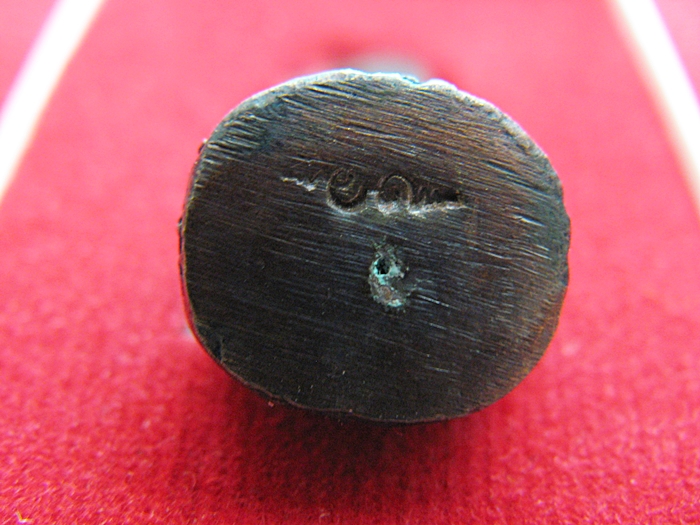 เสือเพชรกลับ เนื้อนวโลหะ วัดสว่างอารมณ์ อ.นครชัยศรี จ.นครปฐมพร้อมกล่องเดิมค่ะ