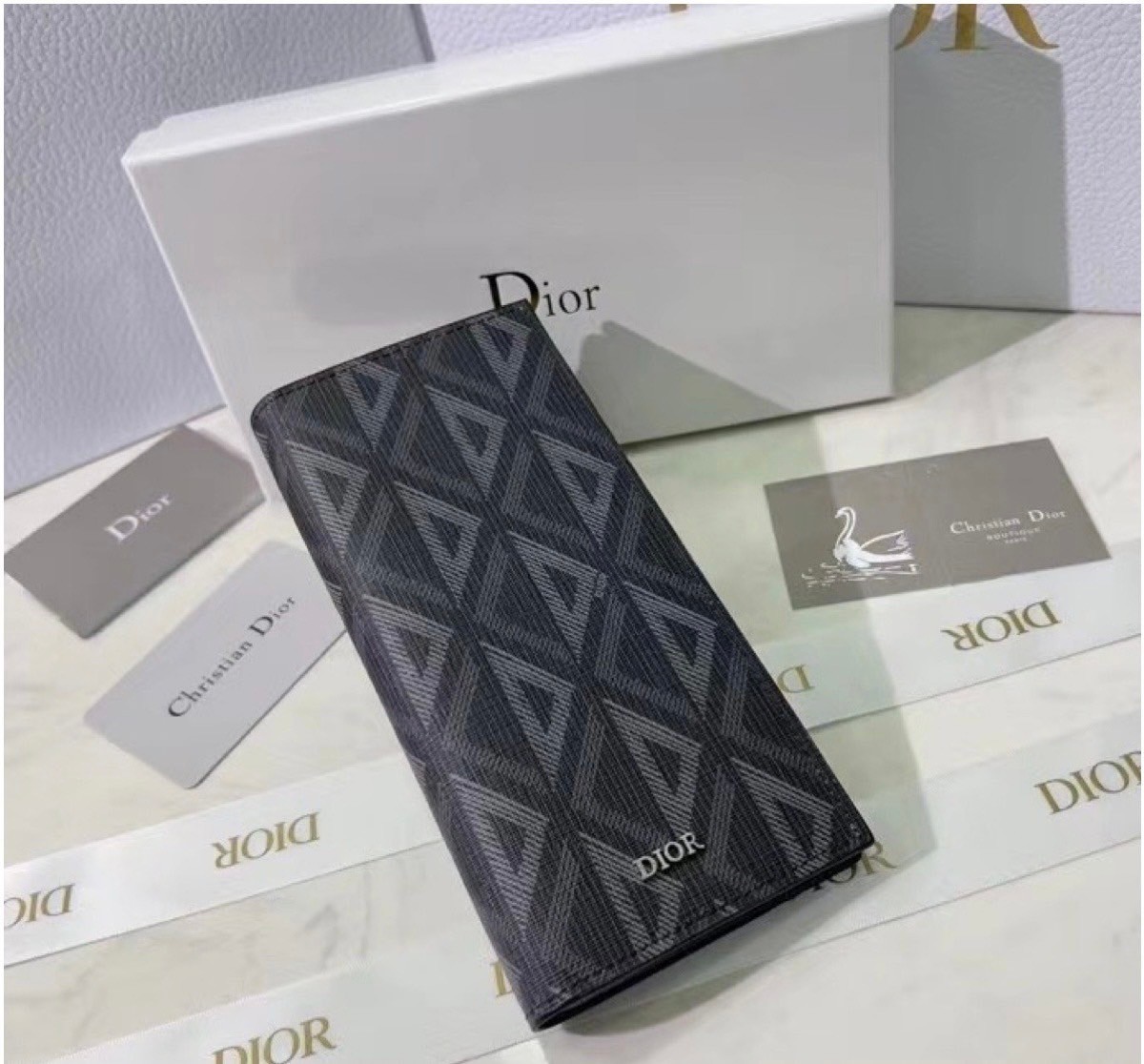 DIOR Vertical Long Wallet Dior CD Diamond Canvas กระเป๋าสตางค์ใบยาว พร้อมส่งที่ไทย ภาพสินค้าถ่ายจากงานขายจริง ใช้งานต่างประเทศได้
